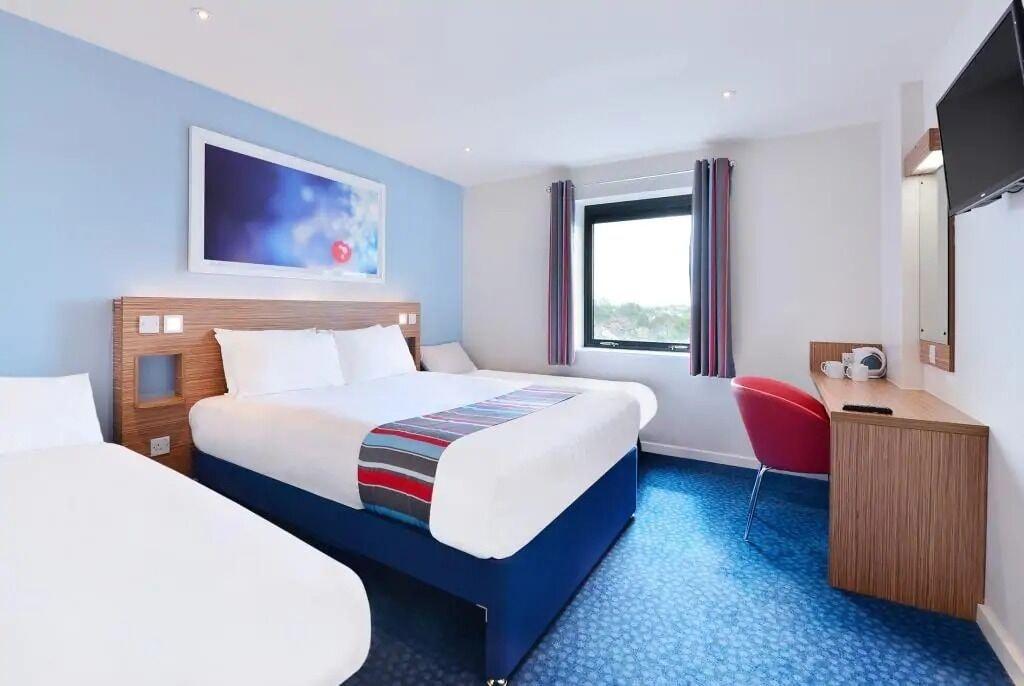 Travelodge Battersea لندن المظهر الخارجي الصورة