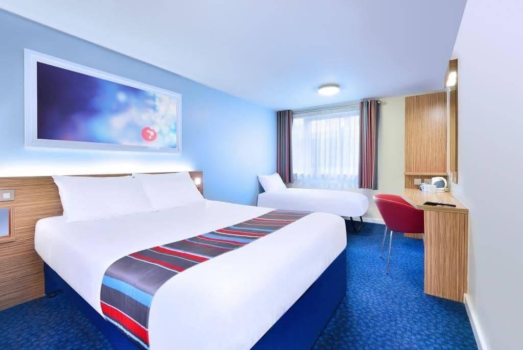 Travelodge Battersea لندن المظهر الخارجي الصورة