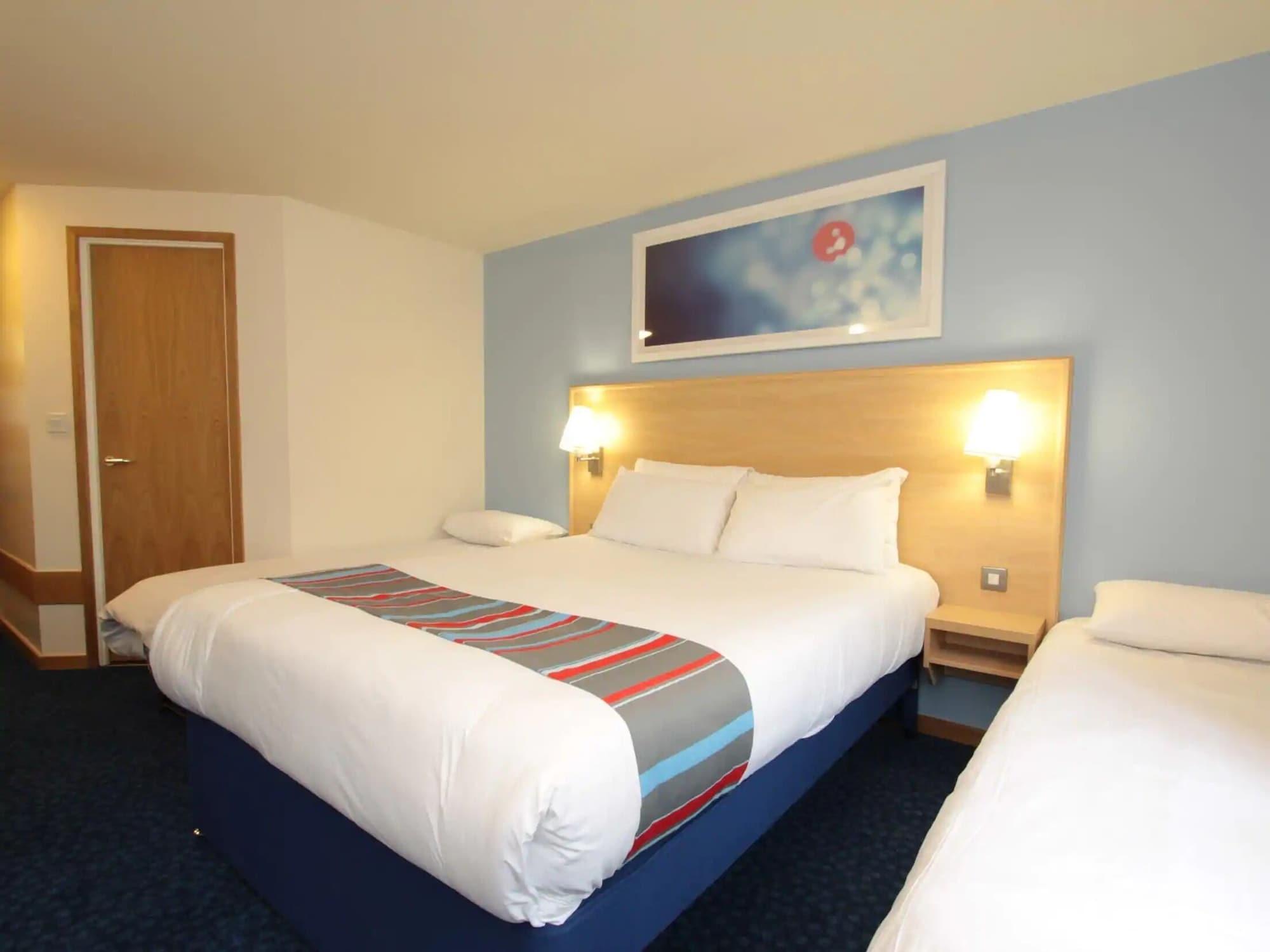 Travelodge Battersea لندن المظهر الخارجي الصورة
