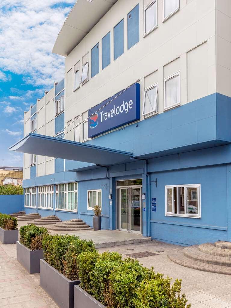 Travelodge Battersea لندن المظهر الخارجي الصورة