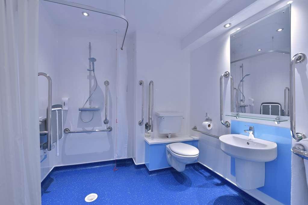 Travelodge Battersea لندن الغرفة الصورة