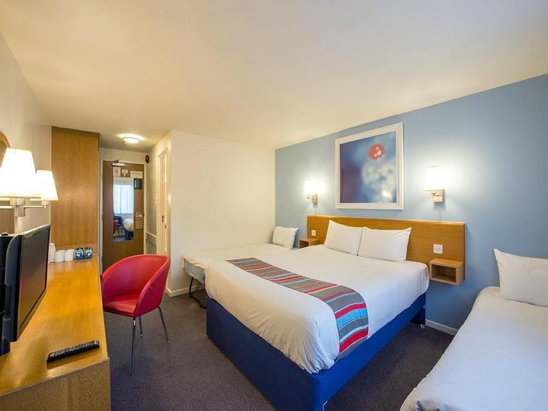 Travelodge Battersea لندن المظهر الخارجي الصورة