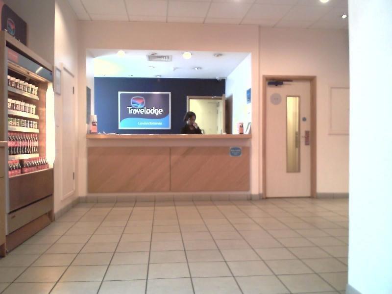 Travelodge Battersea لندن المظهر الخارجي الصورة